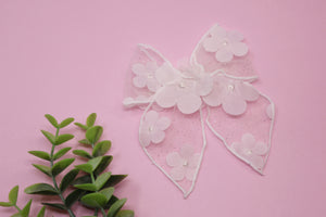 White Flower Sparkle Tulle Medium Remi Bow (Alligator Clip Only)