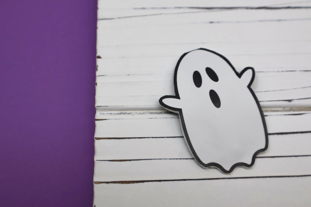 White Ghost Shape Snap Clip