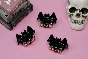 Small Black Glitter Bat Claw Clip