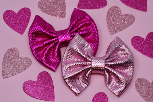 Valentine Metallic Capri Bow (ALLIGATOR CLIP ONLY)