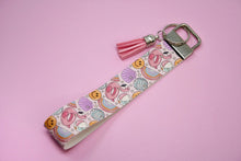 Load image into Gallery viewer, Summer Splash Wristlet
