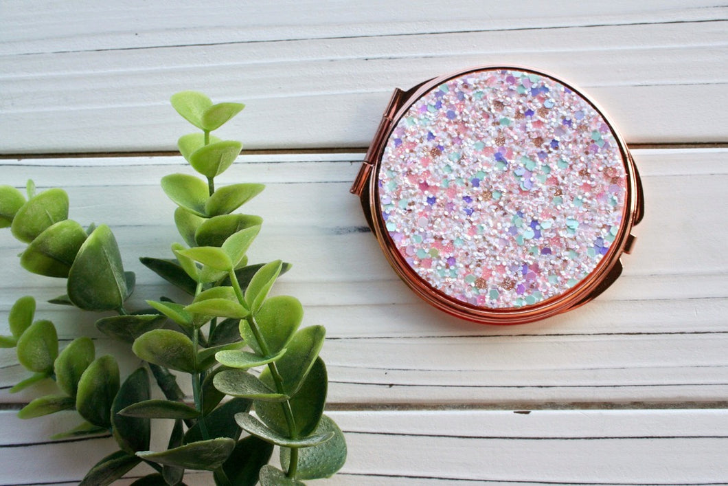 Dreamin’ in Rose Gold Glitter Compact Mirror