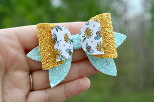 Bee's Knees Maddie Bow