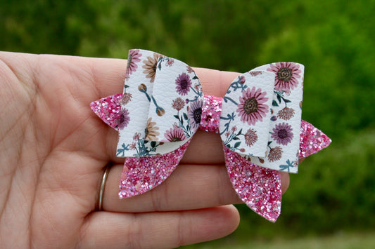 Boho Daisies Maddie Bow