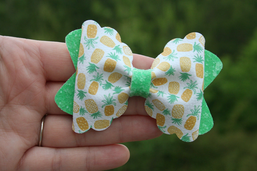 Pineapple Bailey Bow