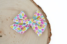 Load image into Gallery viewer, Tutti Fruitti Large Everly Bow
