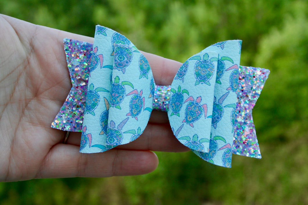 Tribal Turtles Large Ellie Bow