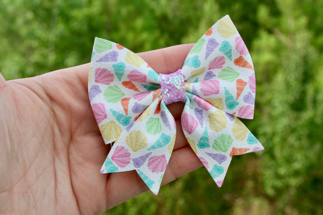 Colorful Seashells Maizie Bow