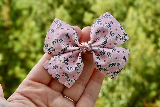 *SLIGHTLY FLAWED* Elegant Floral Wren Bow (Alligator Clip Only)