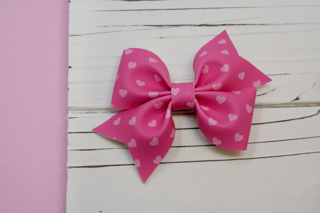 Pink Hearts Willow Bow