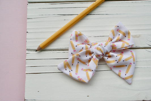 Pretty Pencils Large Everly Bow