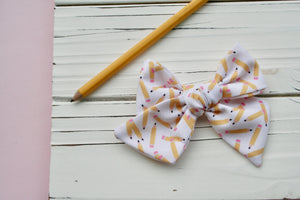 Pretty Pencils Large Everly Bow