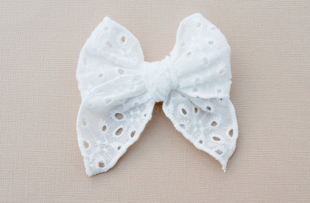 White Eyelet Lace Remi Bow