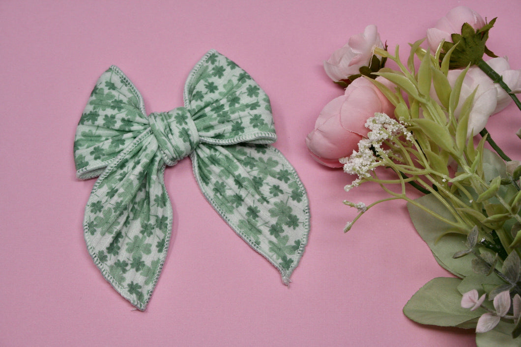 Pastel Clovers Rib Knit Medium Remi Bow