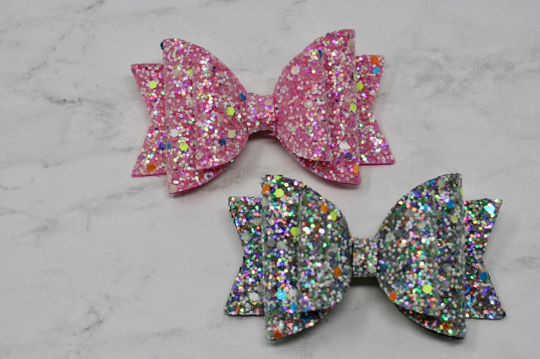 Life of the Party Chunky Glitter Medium Ellie Bow (Glow in the Dark)