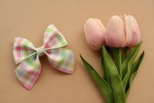 Load image into Gallery viewer, Spring Plaid Medium Giana Bow
