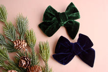 Load image into Gallery viewer, Rich Christmas Velvet Large Everly Bows
