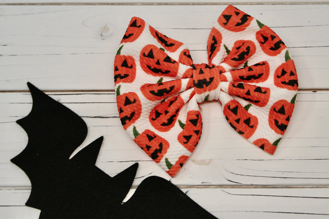 Miss Pumpkin Capri Bow