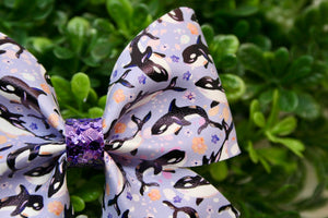 Whale-y Beautiful Medium Giana Bow