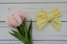 Load image into Gallery viewer, Cotton Spring Solid Large Everly Bow
