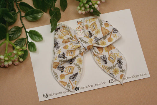 Bees & Honey Medium Remi Bow