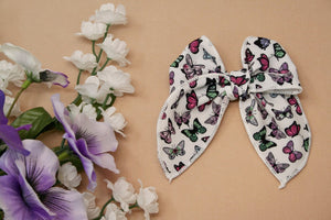 Butterfly Fly Away Medium Remi Bow