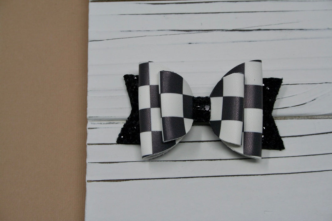 Black and White Checkered Medium Ellie Bow